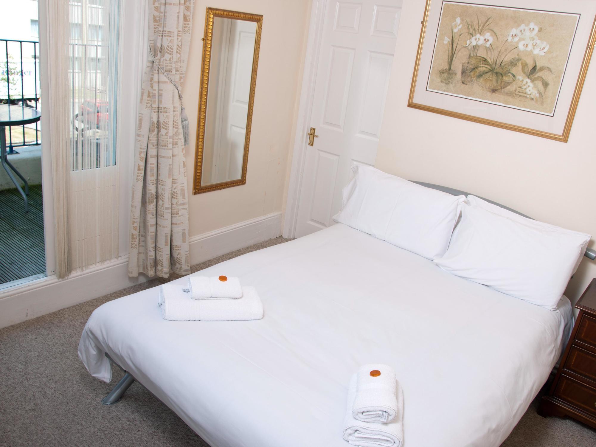 Vernon Guesthouse Истборн Екстериор снимка