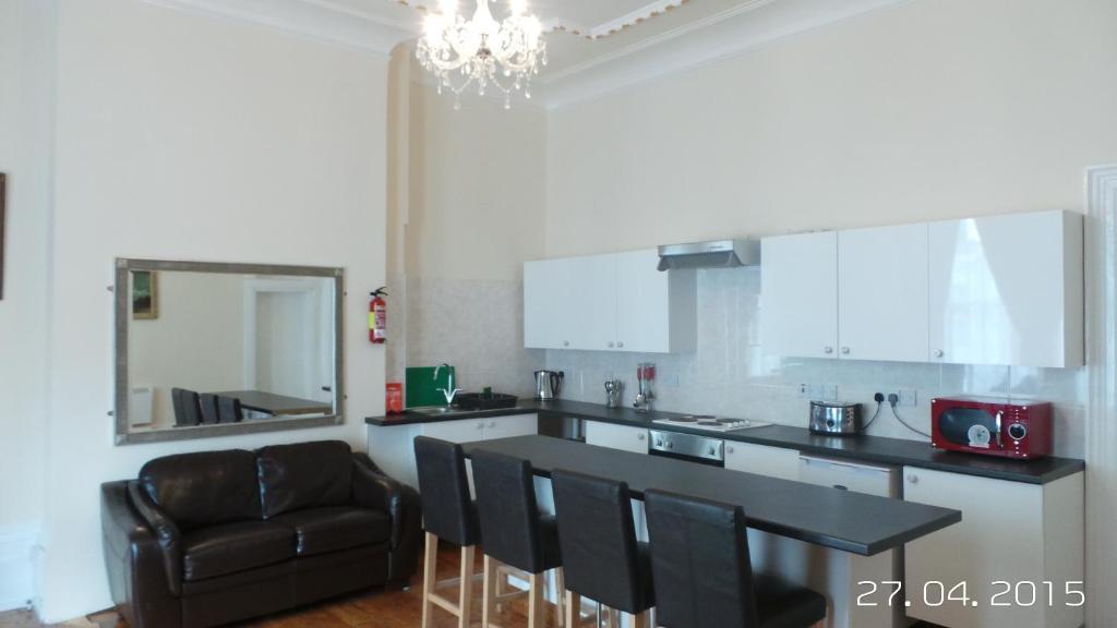 Vernon Guesthouse Истборн Стая снимка