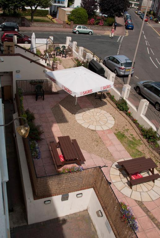 Vernon Guesthouse Истборн Екстериор снимка