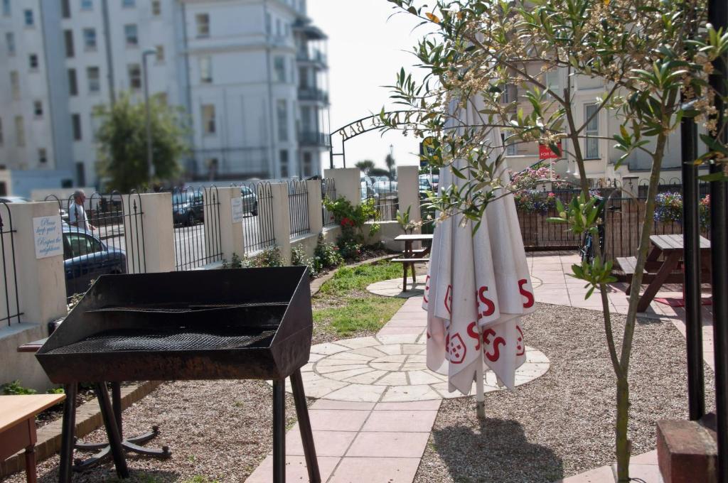 Vernon Guesthouse Истборн Екстериор снимка