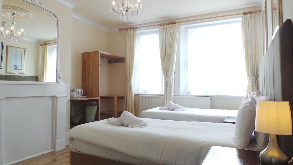 Vernon Guesthouse Истборн Екстериор снимка
