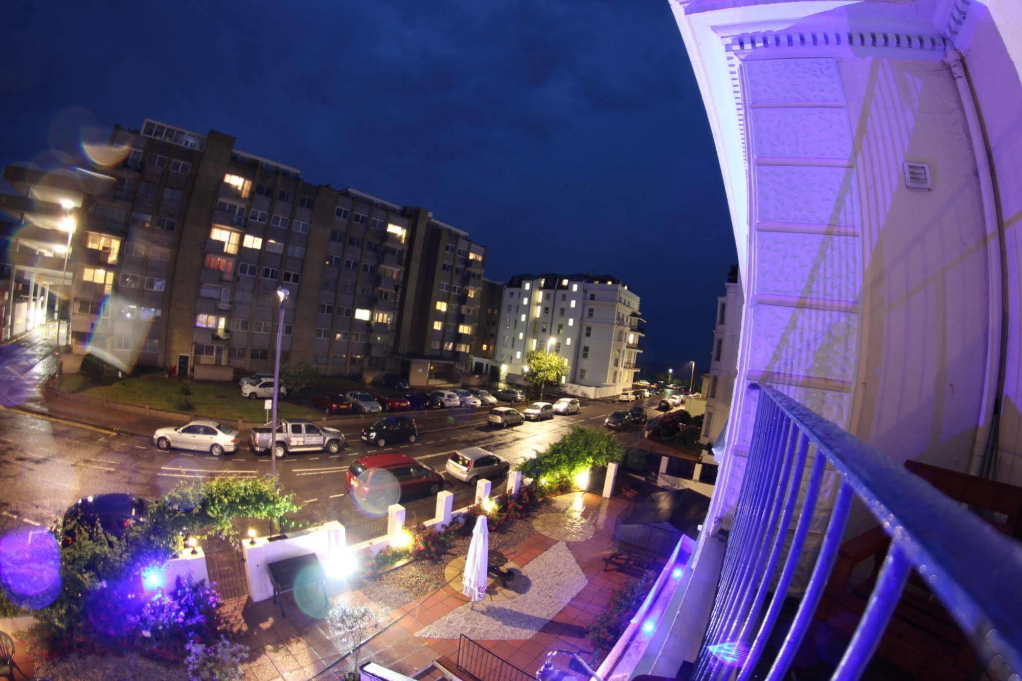 Vernon Guesthouse Истборн Екстериор снимка